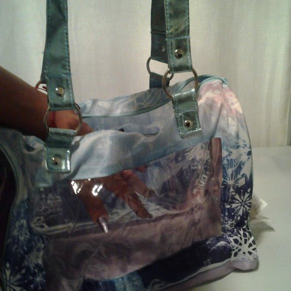 Disney Princess Frozen Sisters Forever Duffle Bag - Picture 5 of 7